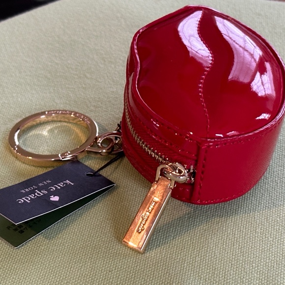 KATE SPADE MWAH LIPS COIN PURSE:NWT 3D LIPS - Picture 8 of 13